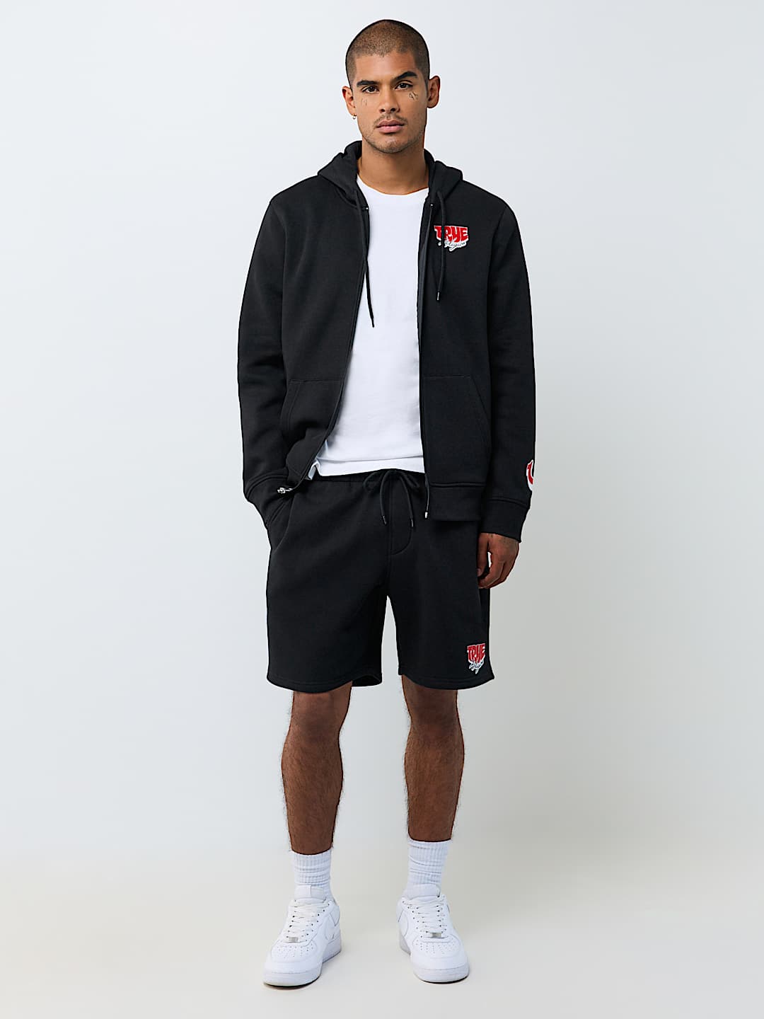SHORT AVEC LOGO GONFL&Eacute;