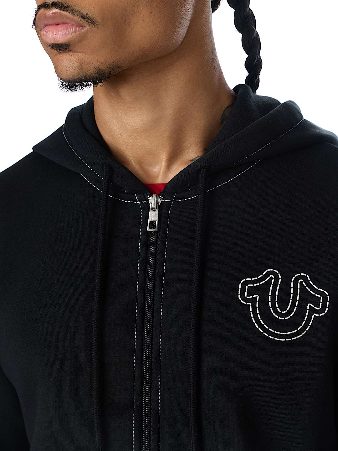 SUDADERA CON CAPUCHA Y CIERRE Y HERRADURA BORDADA CON RELIEVE
