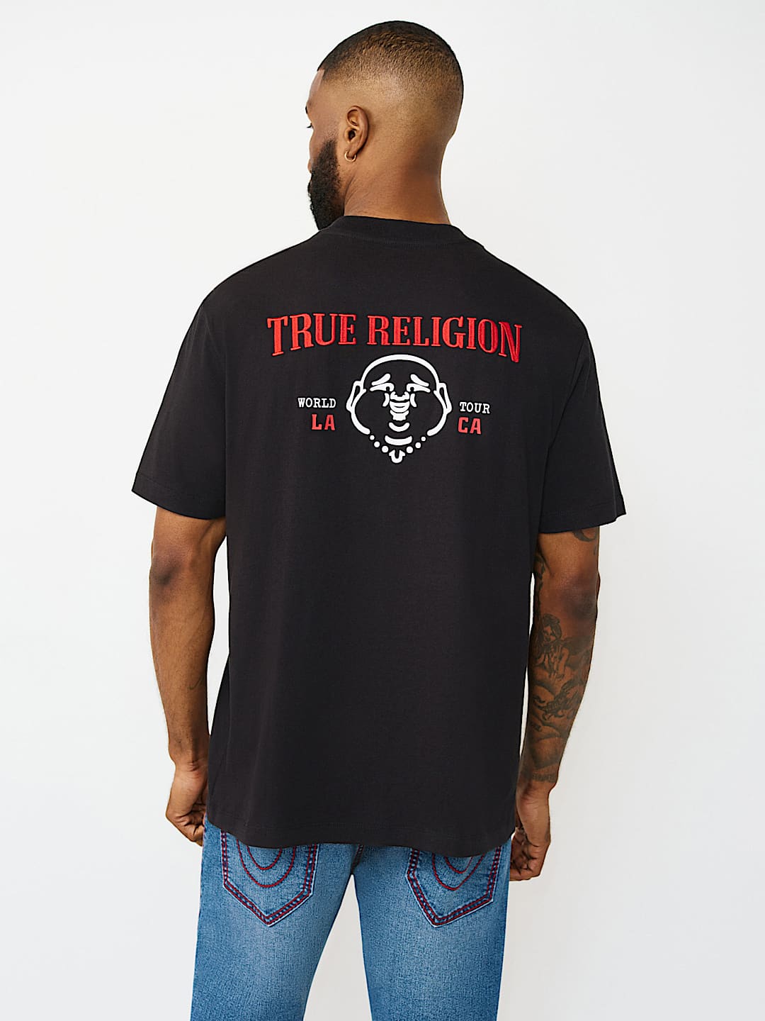 EMBROIDERED WORLD TOUR HORSESHOE TEE