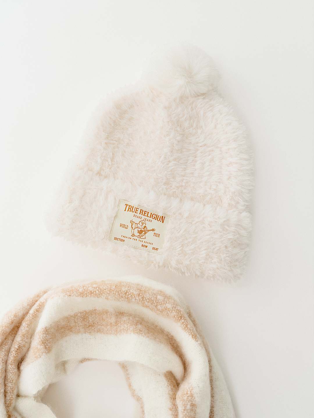 WORLD TOUR LOGO BEANIE AND SCARF SET | True Religion