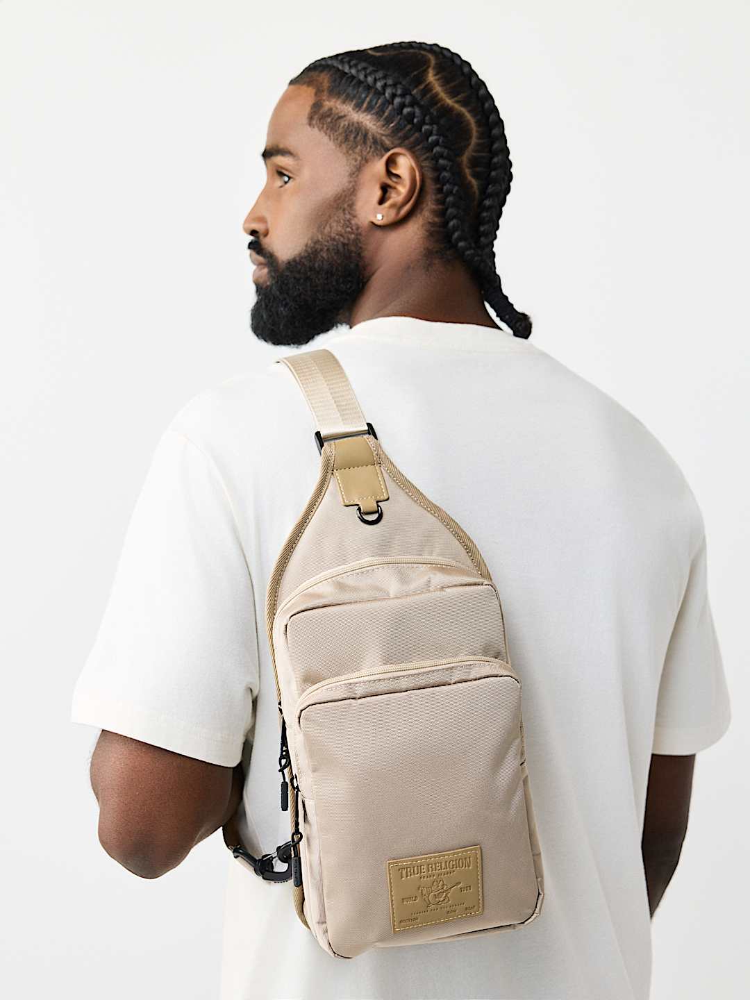 BOLSA CRUZADA CON PARCHE WORLD TOUR, image 2