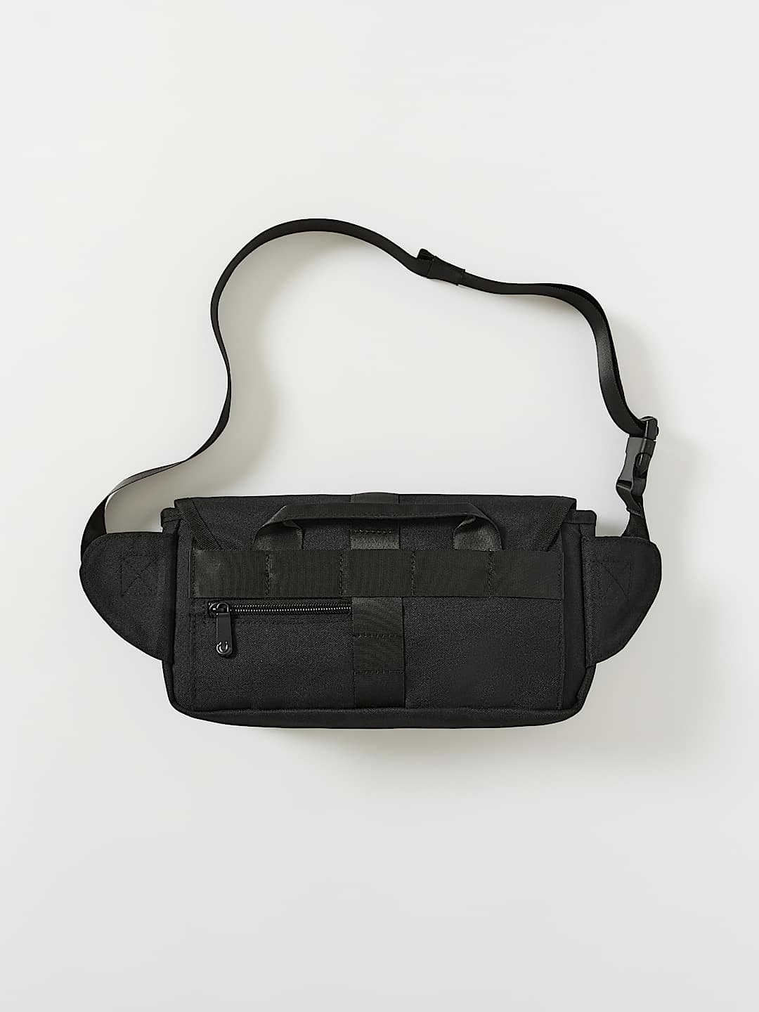 HORSESHOE FLAP SLING BAG