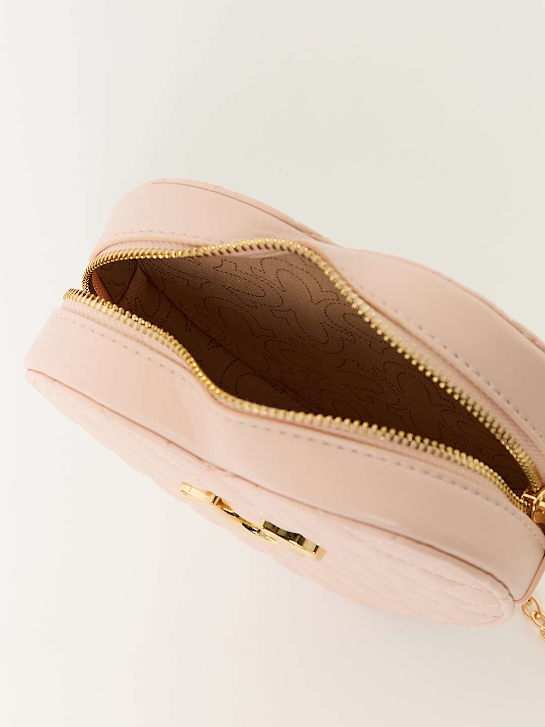 QUILTED HEART CHAIN CROSSBODY BAG