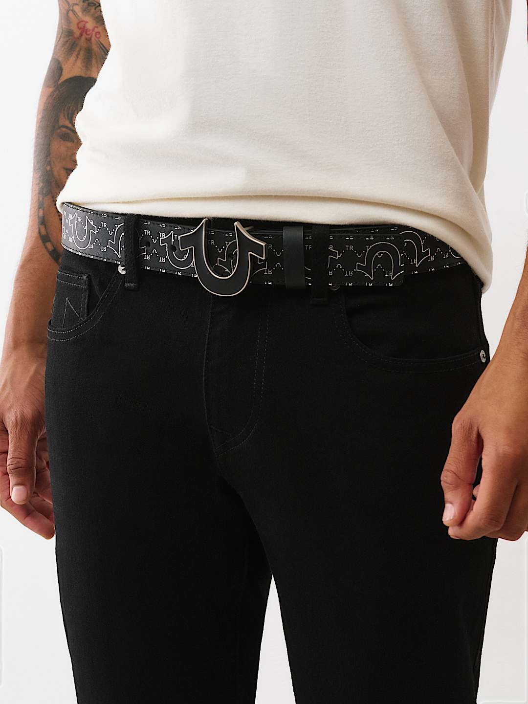 SILVER EMBOSSED HORSESHOE BUCKLE BELT, image 1