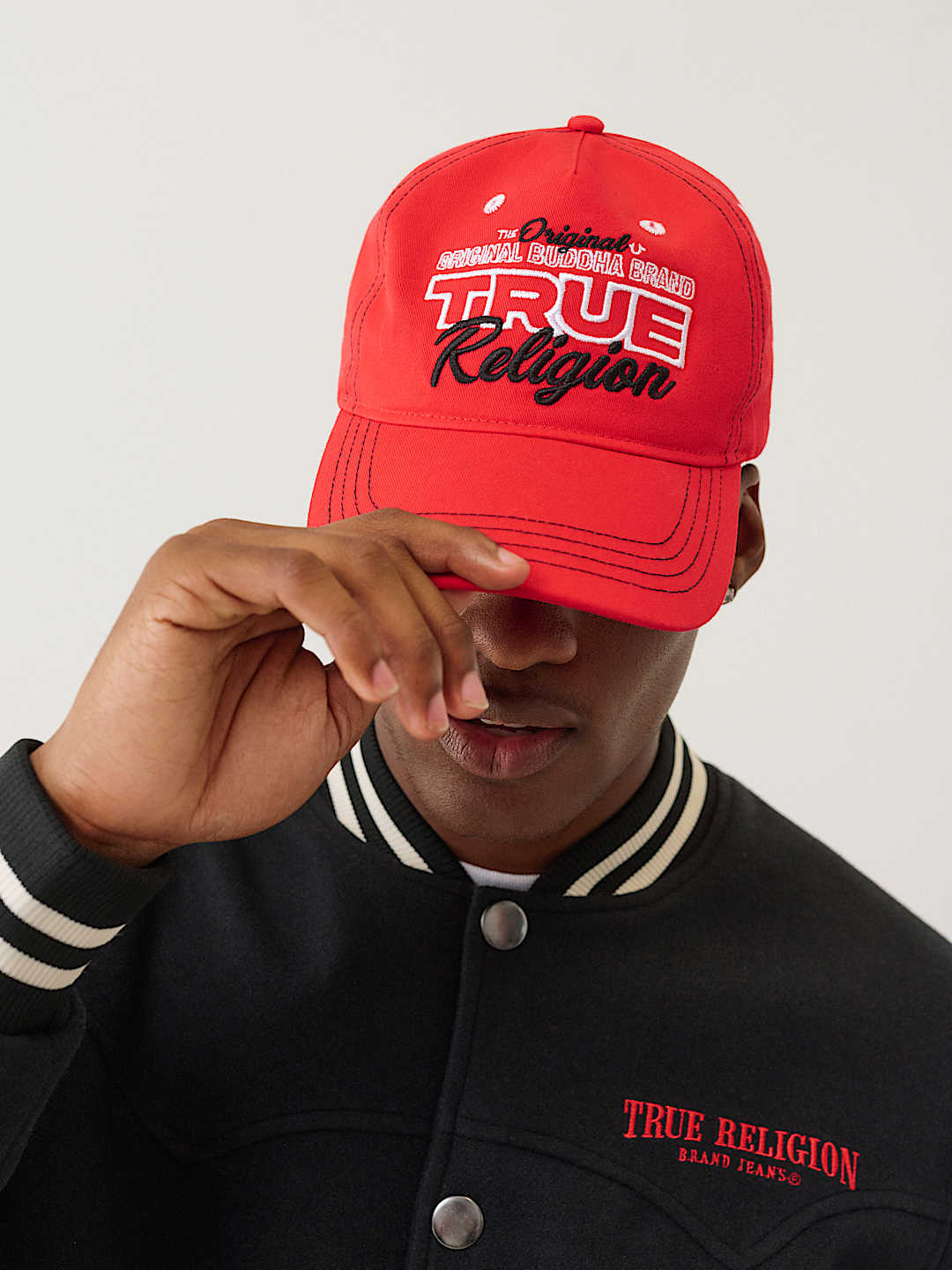 関税込み♪【TRUE RELIGION】EMBROIDERED ロゴ入り キャップ EMBROIDERED TRUE RELIGION BASEBALL HAT | True Religion