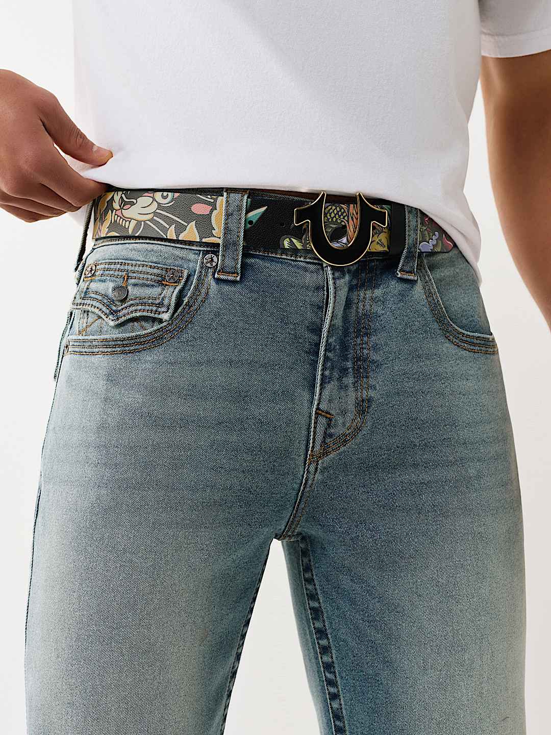 CINTUR&Oacute;N CON HEBILLA DE HERRADURA Y GR&Aacute;FICO DE DRAG&Oacute;N, image 2