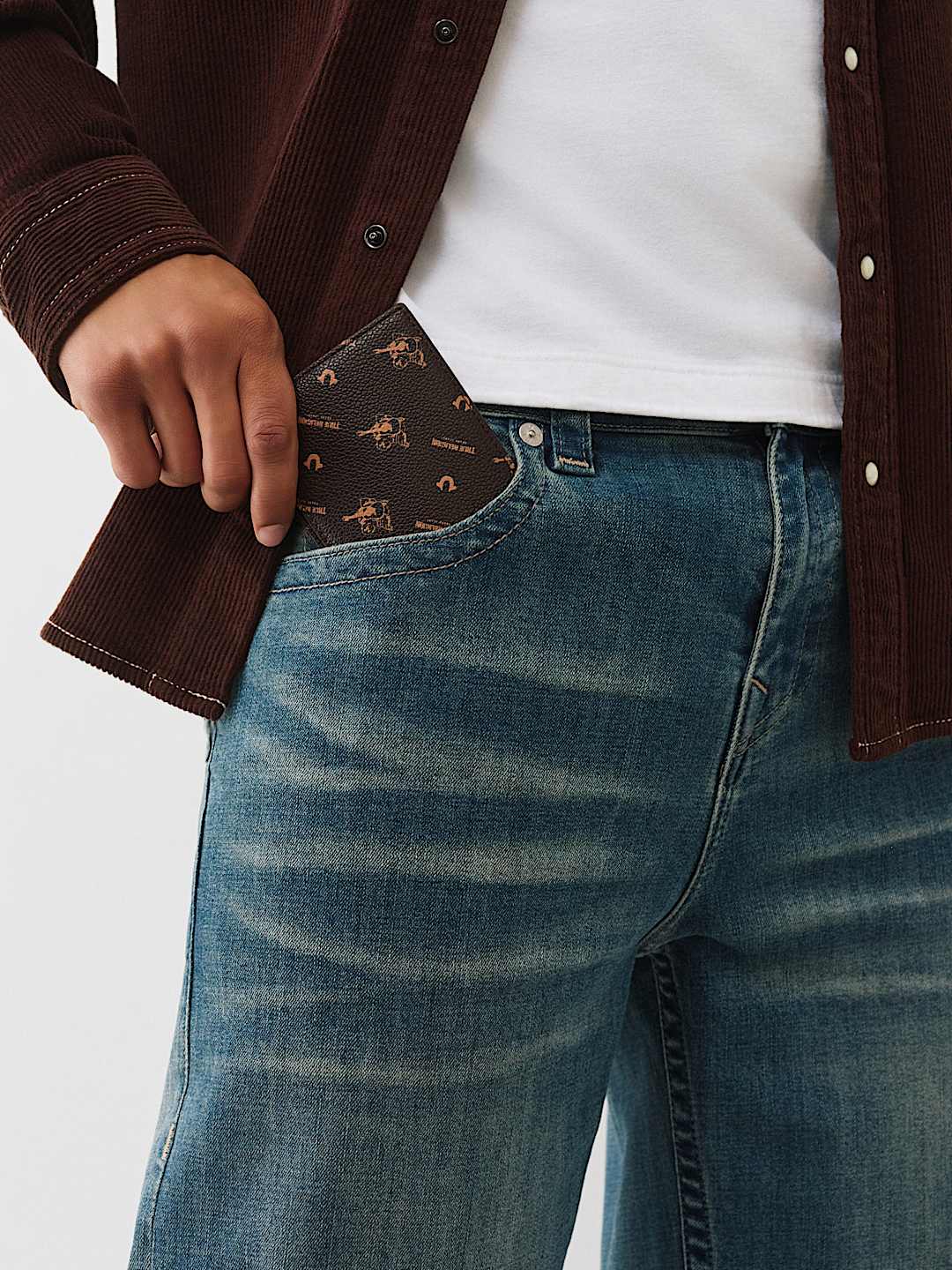 MONOGRAM WALLET, image 2
