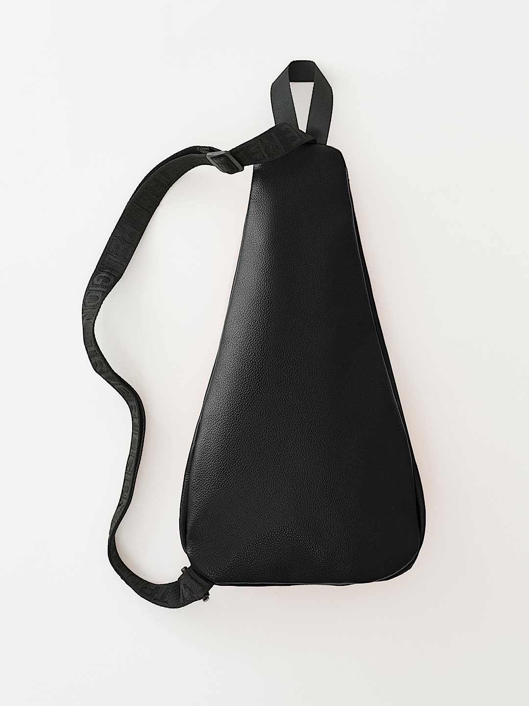 LOGO PATCH SLING BAG, image 3