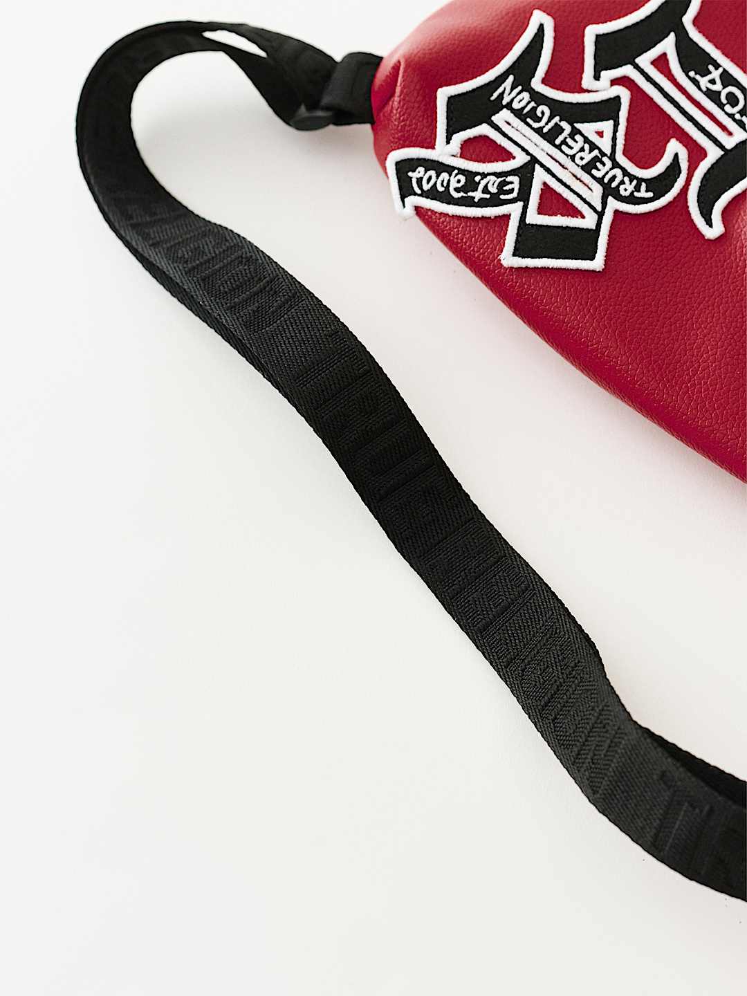 LOGO PATCH SLING BAG, image 7