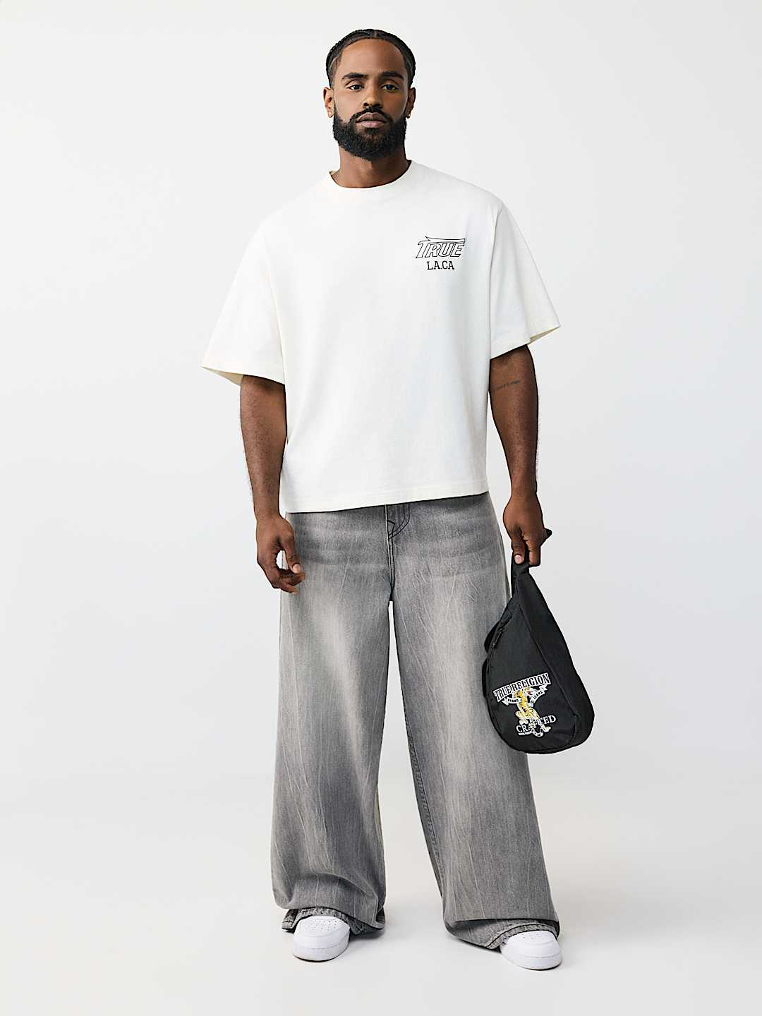 TIGER LOGO SLING BAG, image 3