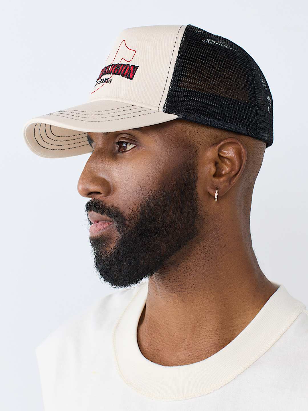 HORSESHOE LOGO TRUCKER HAT