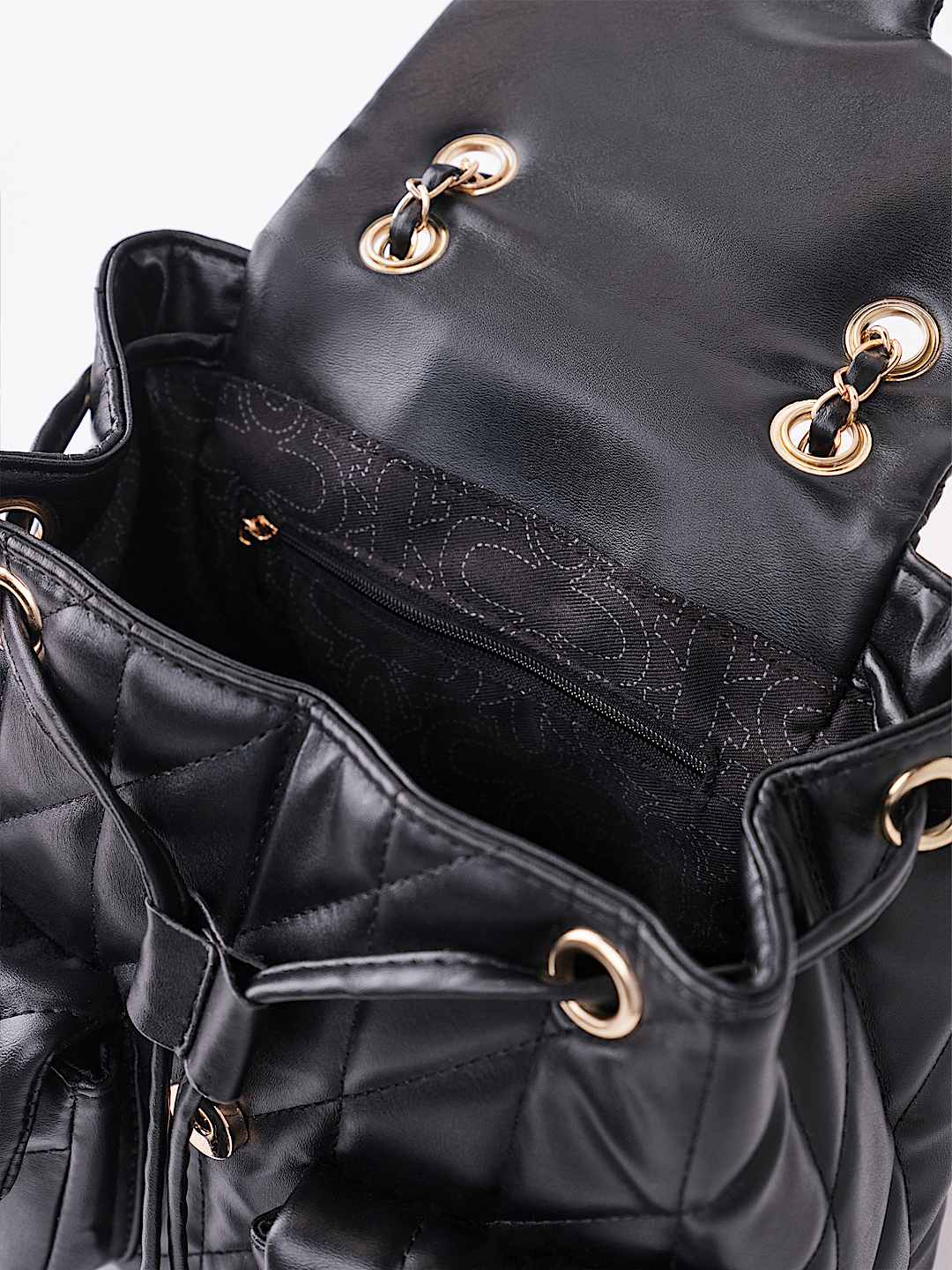 QUILTED HORSESHOE BAG