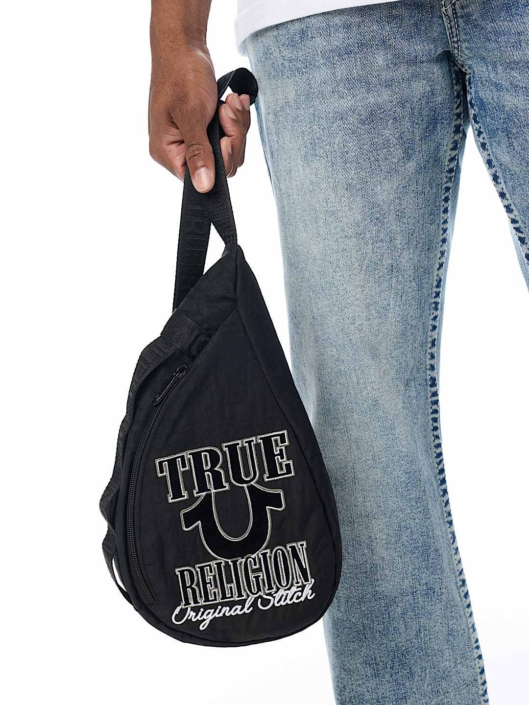 HORSESHOE SCRIPT SLING BAG
