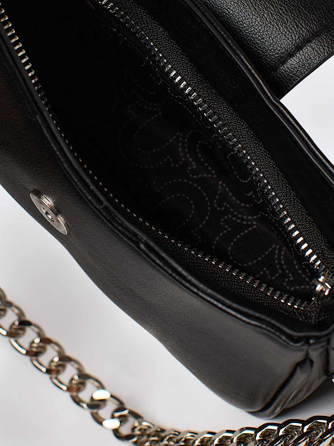 CHAIN STRAP HANDBAG