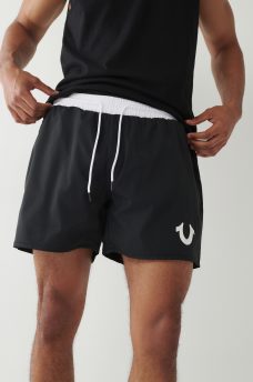 SHORTS DE PLAYA CONTRASTANTES