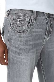 JEANS RECTOS RICKY CON COSTURA BIG T