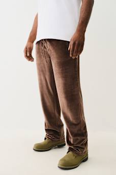 VELOUR BIG T STRAIGHT PANT, image 1