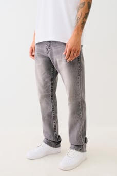 JEANS RECTOS RICKY BIG T CON HERRADURA EN RELIEVE