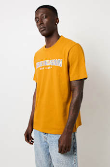 EMBROIDERED REFLECTIVE ARCH LOGO TEE, image 4