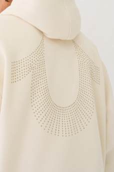 SUDADERA CON CAPUCHA Y HERRADURA CON TACHAS