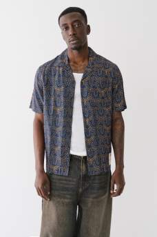 HORSESHOE STITCH CAMP COLLAR SHIRT, image 2
