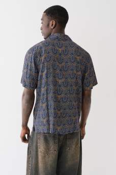 HORSESHOE STITCH CAMP COLLAR SHIRT, image 3