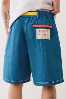 BELTED NYLON TRUE FLAG SHORT, image 3
