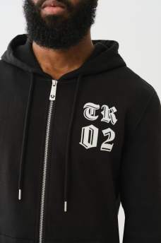 SUDADERA CON CAPUCHA, CIERRE Y LOGOTIPO EN RELIEVE