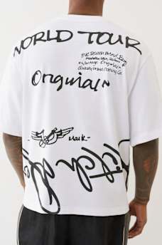 WORLD TOUR SCRIPT BOXY TEE, image 2