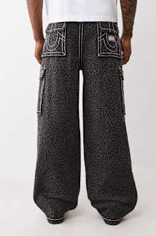 PANTALONES CARPINTEROS HOLGADOS BIG T DE LEOPARDO, image 2