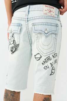 ROCCO BIG T DOODLE FRAYED HEM FLAP SHORT