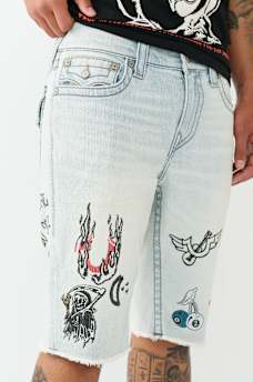 ROCCO BIG T DOODLE FRAYED HEM FLAP SHORT