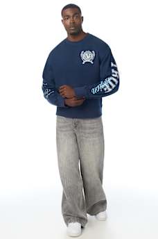 HORSESHOE CREST RELAXED CREWNECK