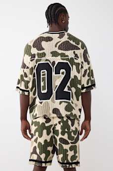 CAMISA EXTRAGRANDE DE TEJIDO ABIERTO CON CAMUFLAJE, image 2