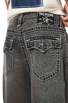 LOOSE FIT SUPER T JEAN