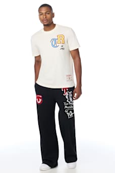 COLLEGIATE APPLIQU&Eacute; LOGO TEE