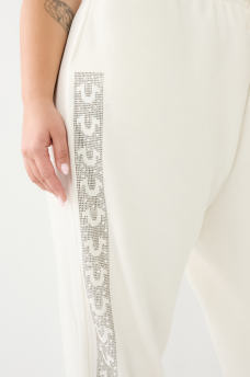 PANTALONES JOGGER BOYFRIEND DE TIRO ALTO CON HERRADURA EN CRISTALES, image 11