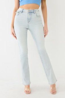 JEANS BECCA CON CORTE DE BOTA Y COSTURAS CON AGUJA SIMPLE