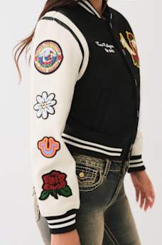 CHAQUETA UNIVERSITARIA CON PARCHES BORDADOS