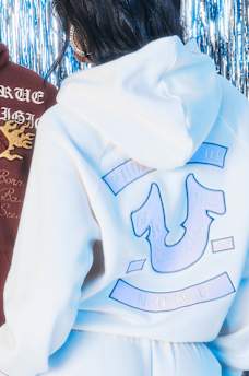 SUDADERA CON CAPUCHA AMPLIA DE LA MARCA, image 2