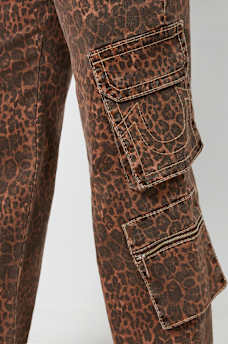 BOBBI BIG T LEOPARD CARGO JEAN