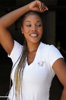 CRYSTAL TRUE LOGO V NECK TEE, image 2