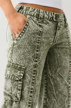 BOBBI LOW RISE BIG T RELAXED CARGO PANT, image 6