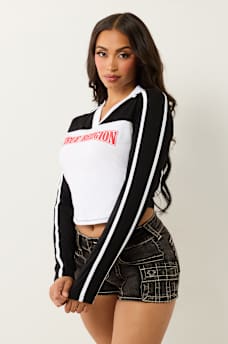 LONG SLEEVE LOGO V NECK BABY TEE, image 3