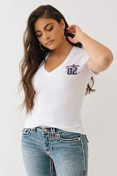 CRYSTAL SPORTY V NECK TEE, image 4