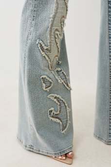 TRUE RELIGION X BELLA DOÑA MID RISE CUT OUT FLARE JEAN, image 9