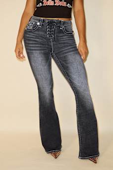 TRUE RELIGION X BELLA DOÑA CHARLIE HIGH RISE FLARED JEANS, image 3