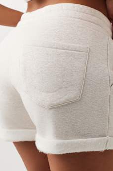 SHORT SPORTIF AVEC &Eacute;TIQUETTE