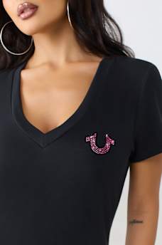 CLASSIC V-NECK TEE