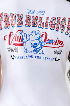 CLASSIC V-NECK TEE